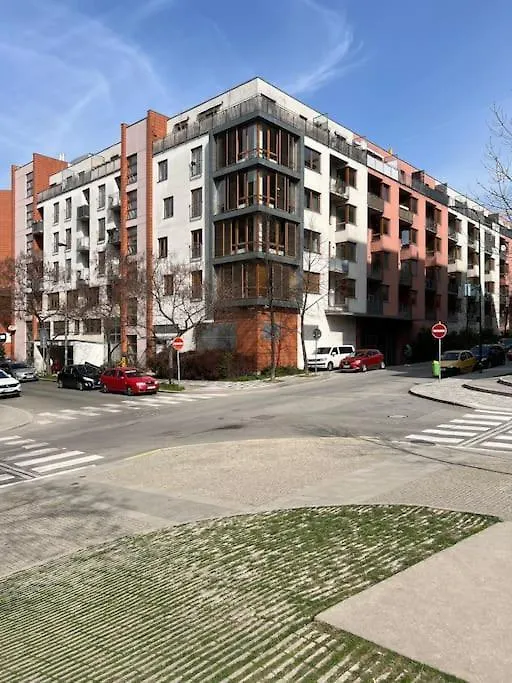 Apartment Two Apartments, Free Parking, Close To The Center Prag Tschechische Republik