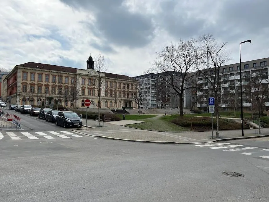 Two Apartments, Free Parking, Close To The Center Praha