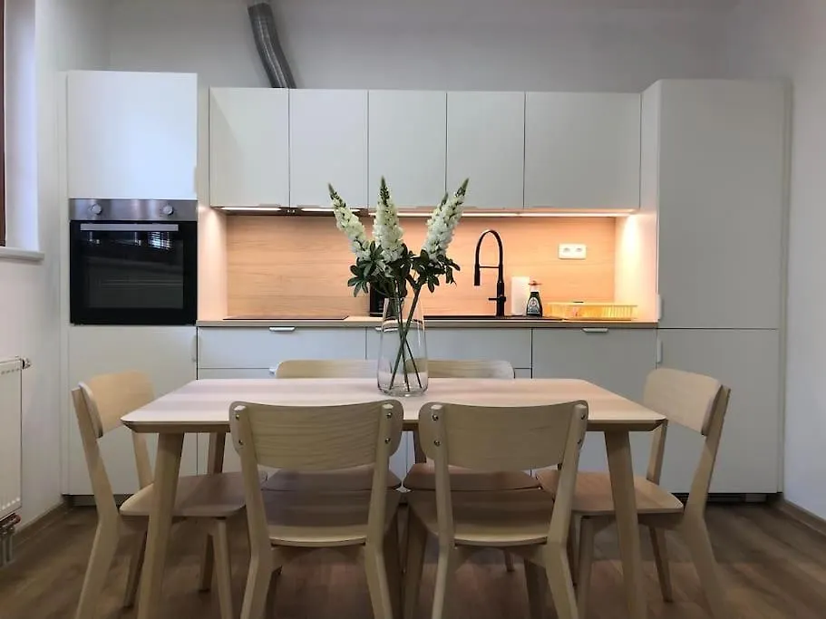 Two Apartments, Free Parking, Close To The Center Praga Appartamento